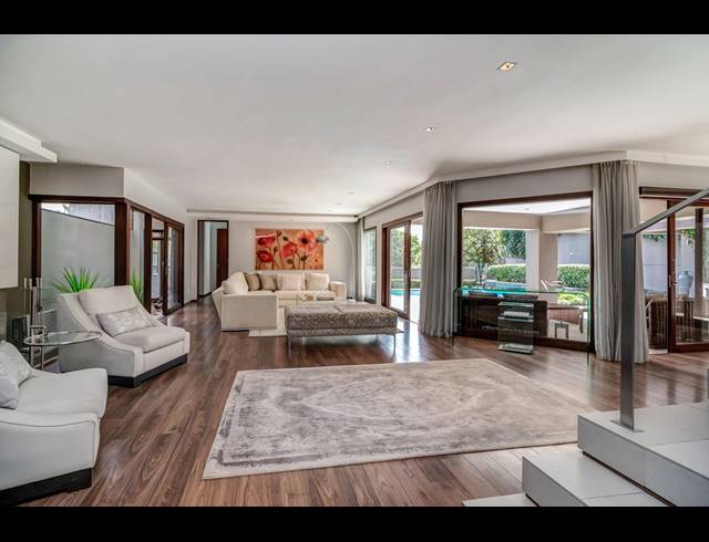 4 BEDROOM HOUSE FOR SALE IN KHYBER ROCK